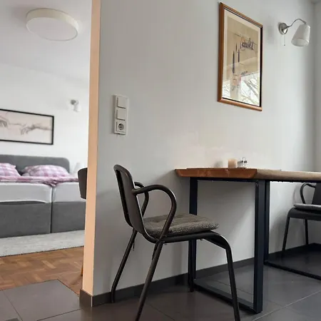 Robert Koch דירה *